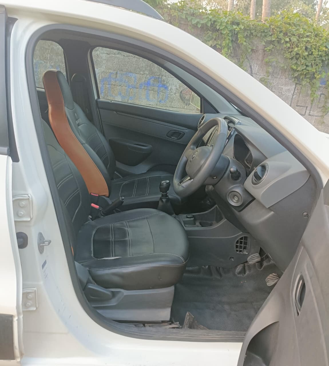 Kwid image 15 Kwid image 15