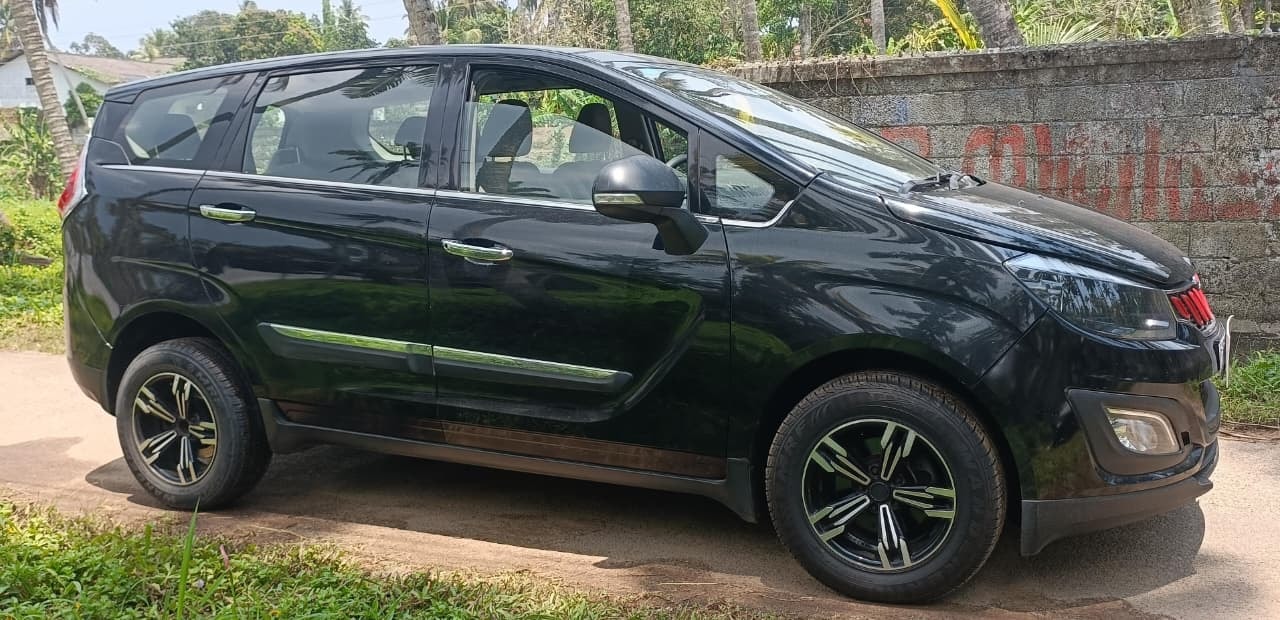 Used 2018 Mahindra Marazzo Used 2018 Mahindra Marazzo