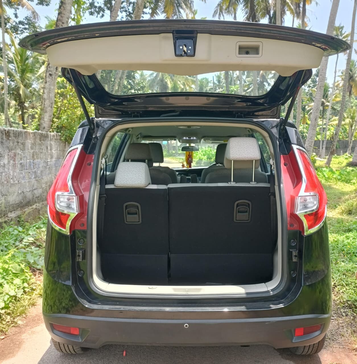 Used 2018 Mahindra Marazzo Used 2018 Mahindra Marazzo