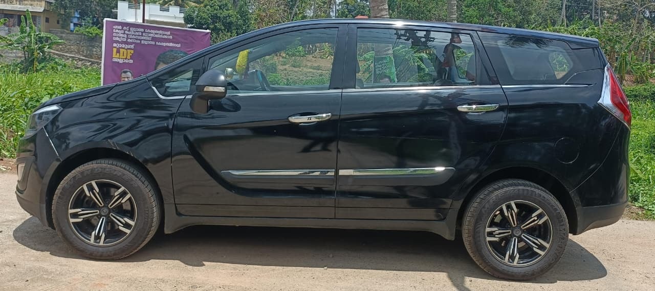 Used 2018 Mahindra Marazzo Used 2018 Mahindra Marazzo