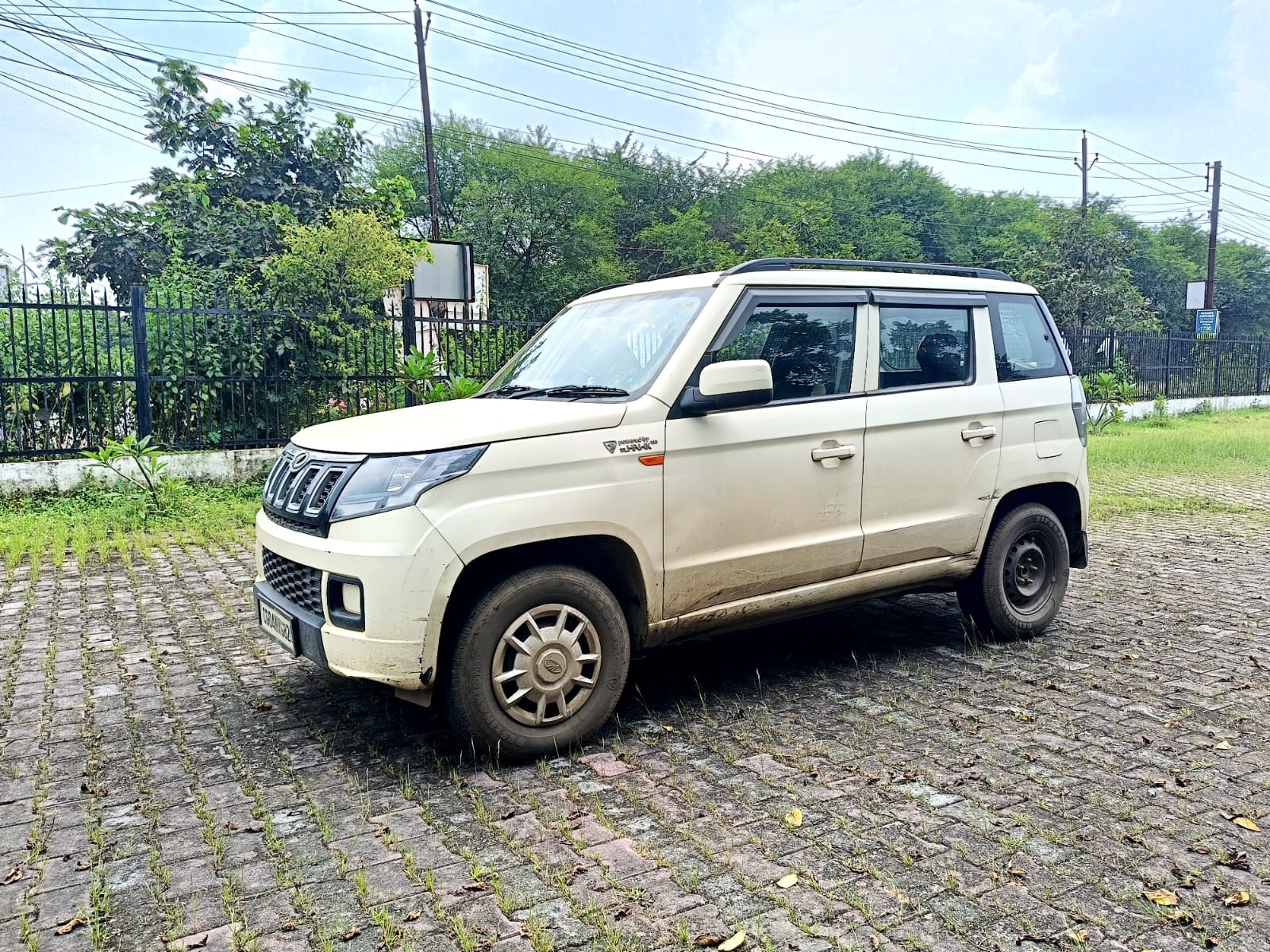 Used 2019 Mahindra TUV300 Used 2019 Mahindra TUV300