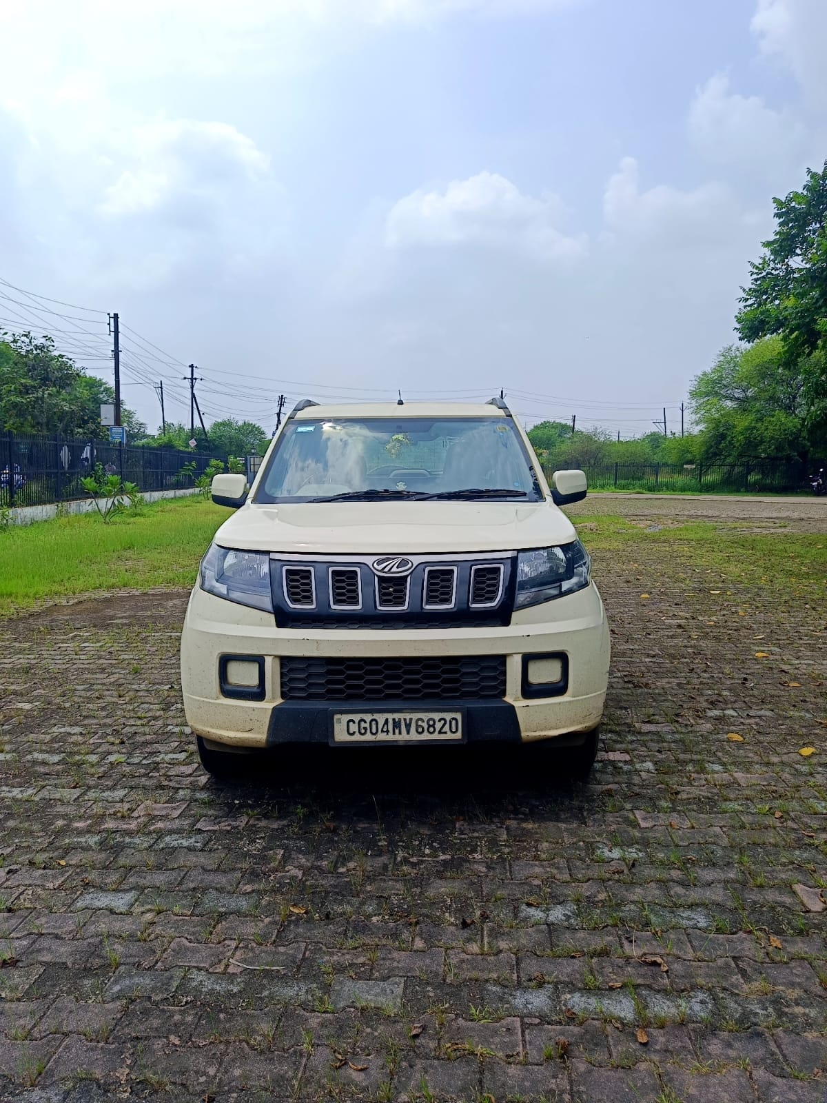 Used 2019 Mahindra TUV300 Used 2019 Mahindra TUV300