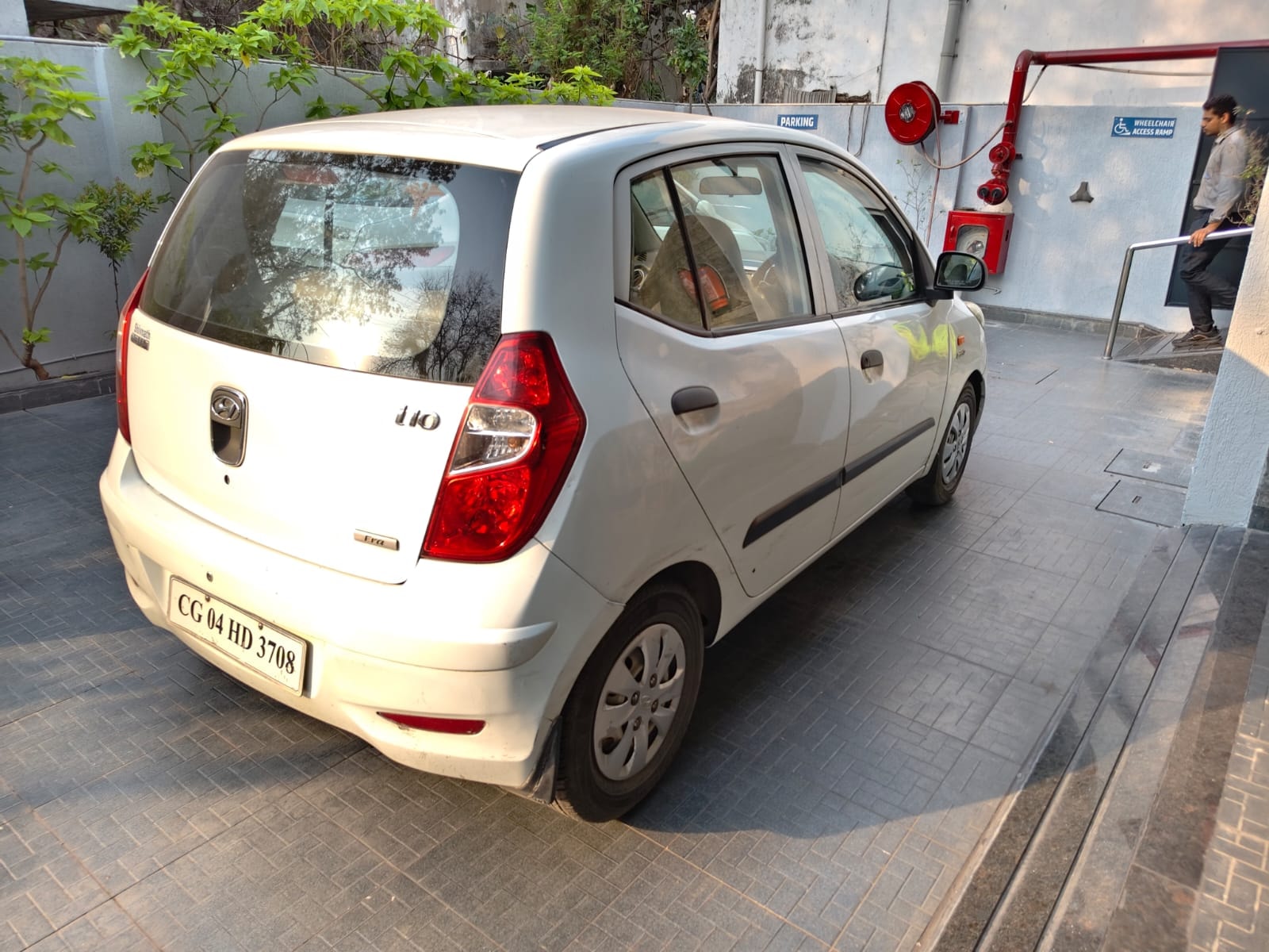 i10 image 2 i10 image 2