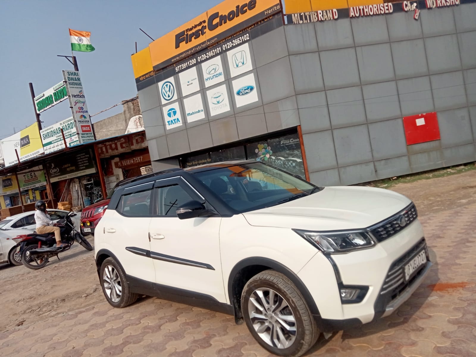 XUV300 image 14 XUV300 image 14