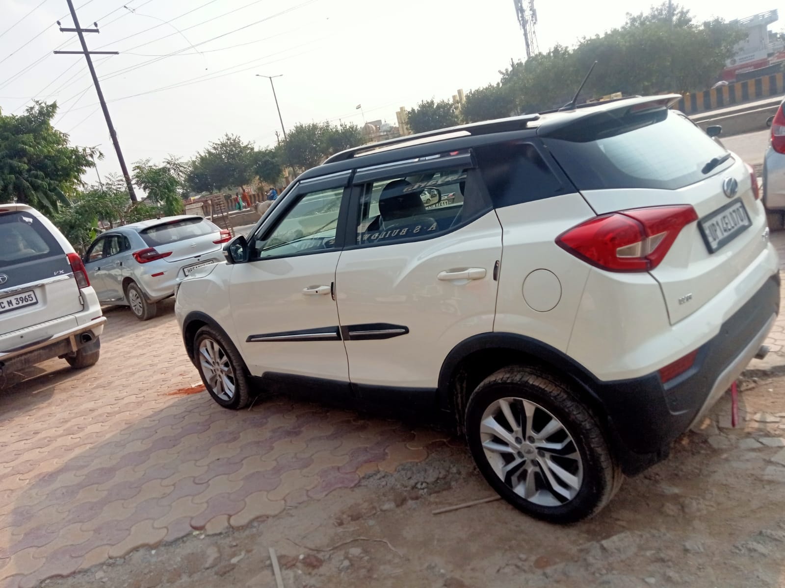 XUV300 image 2 XUV300 image 2