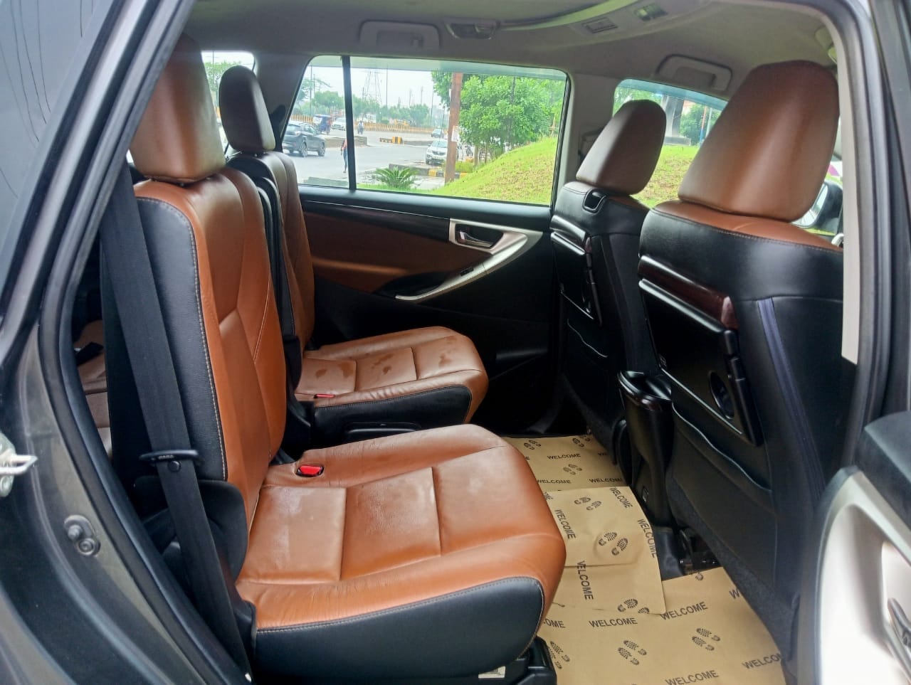 Innova Crysta image 11 Innova Crysta image 11