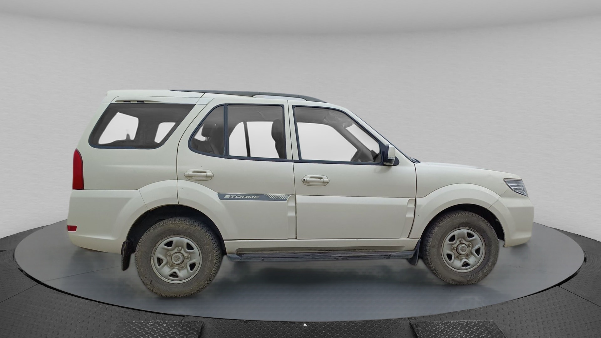 Safari Storme image 7 Safari Storme image 7