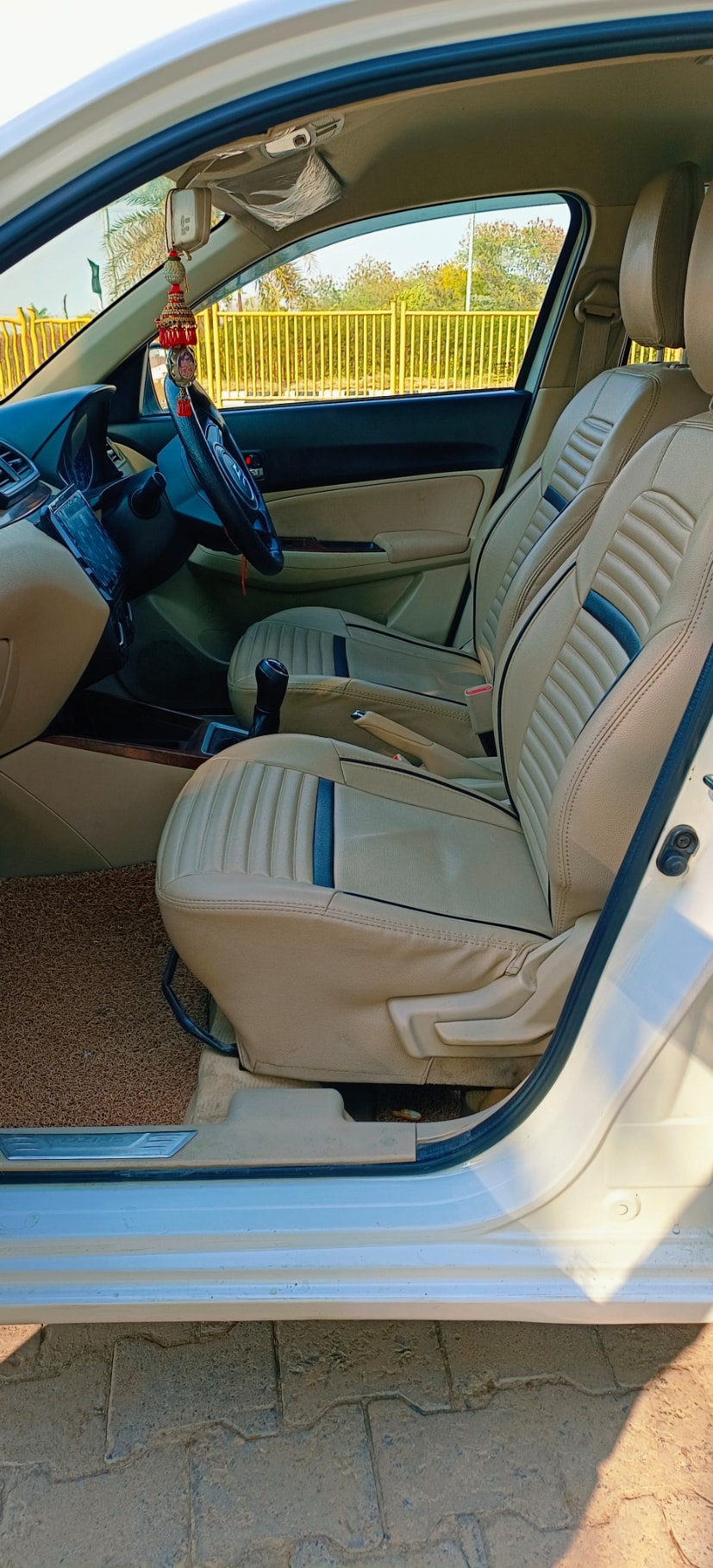 Dzire image 16 Dzire image 16