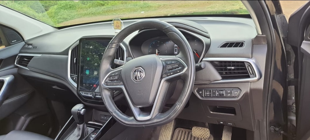 Hector image 3 Hector image 3