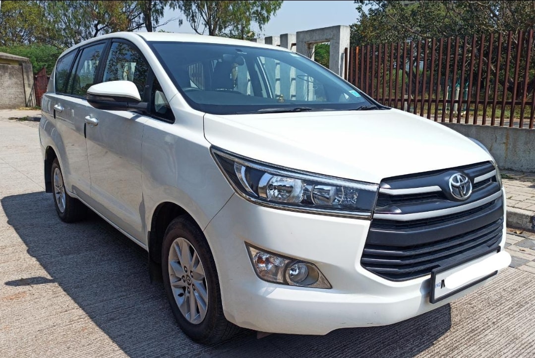 Innova Crysta image 2 Innova Crysta image 2