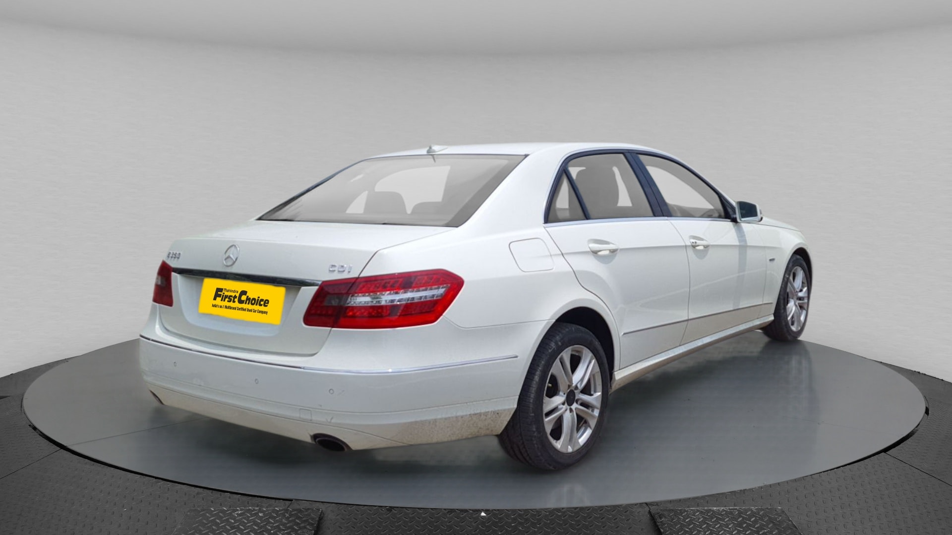 E-Class image 6 E-Class image 6