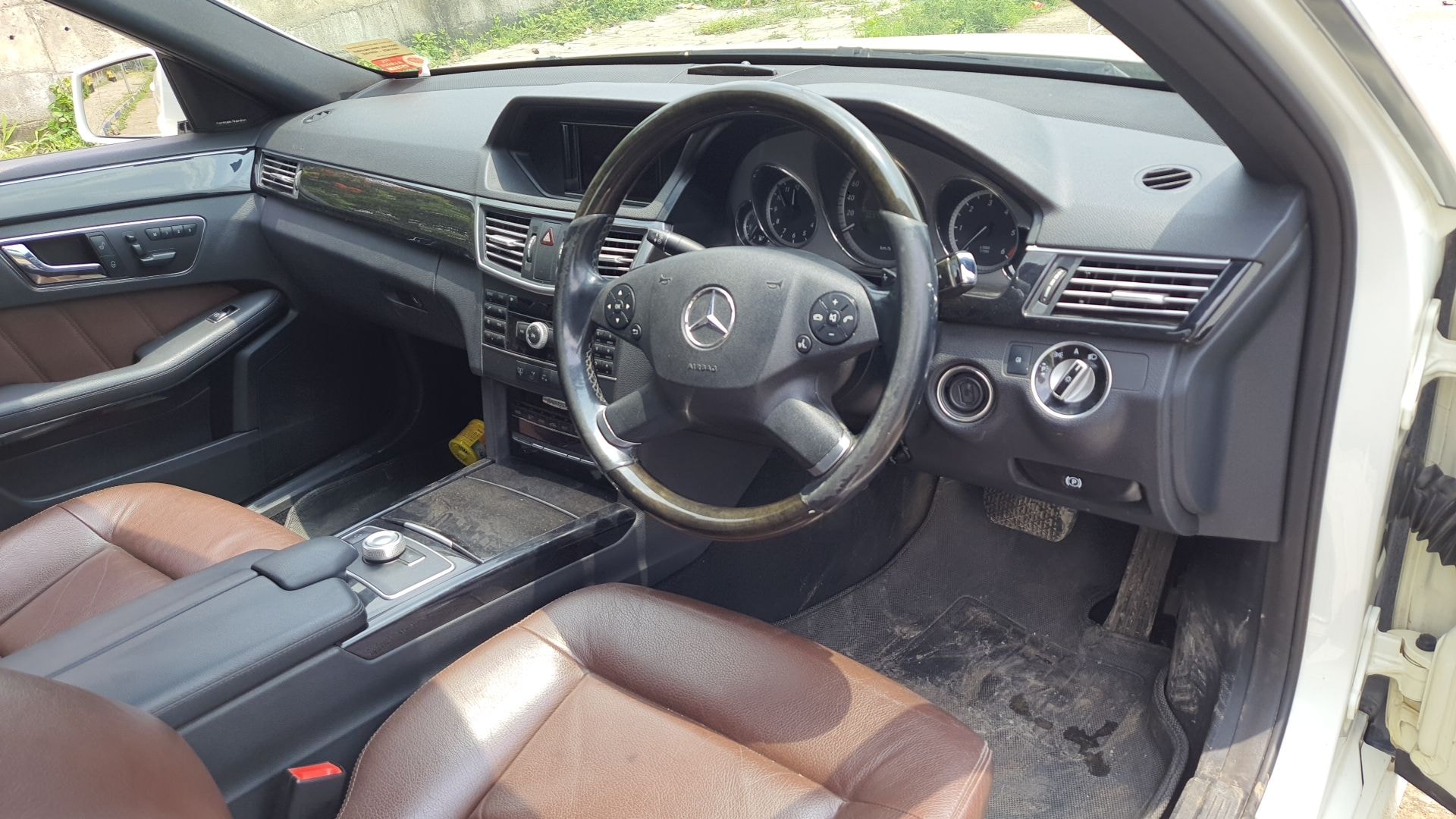 E-Class image 14 E-Class image 14