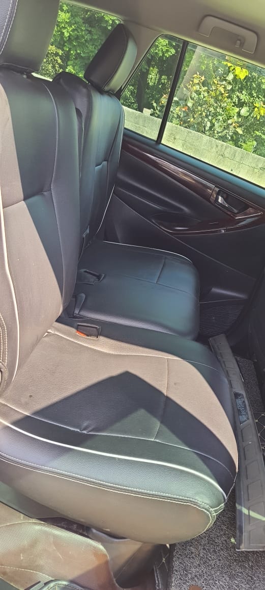 Innova Crysta image 10 Innova Crysta image 10