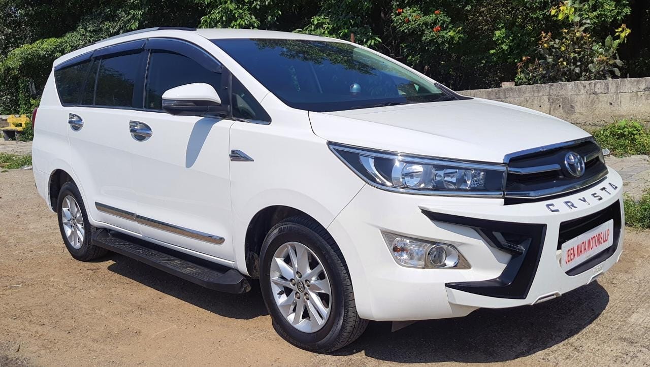 Innova Crysta image 2 Innova Crysta image 2