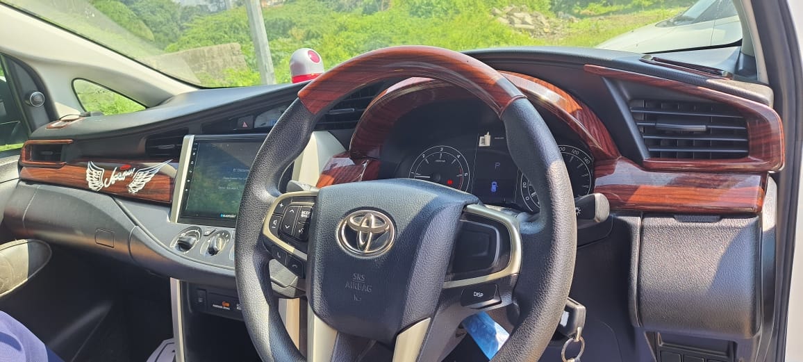 Innova Crysta image 14 Innova Crysta image 14