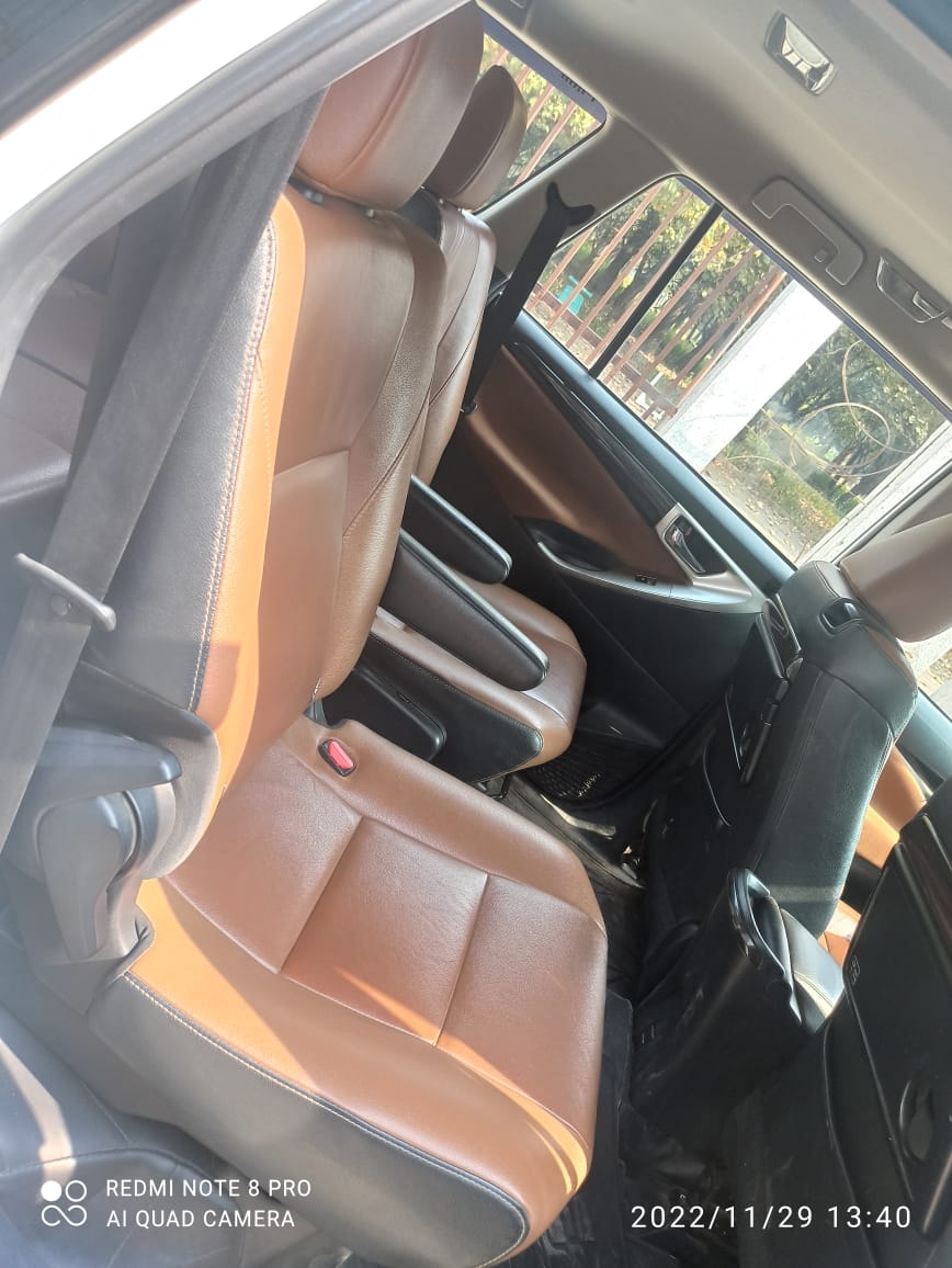 Innova Crysta image 12 Innova Crysta image 12