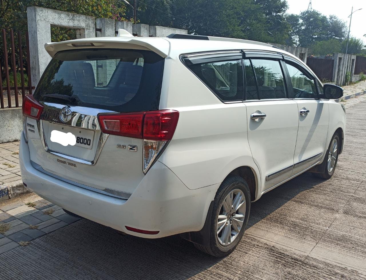 Innova Crysta image 5 Innova Crysta image 5