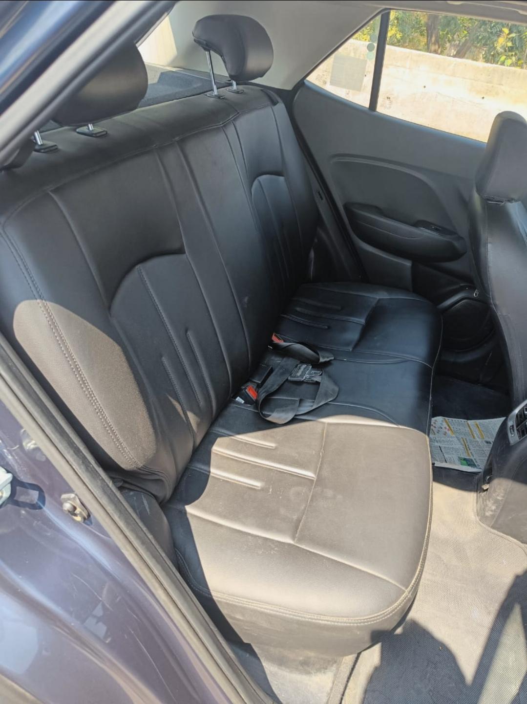 2019 Hyundai Venue SX 1.4 Diesel BS IV Back Seats 