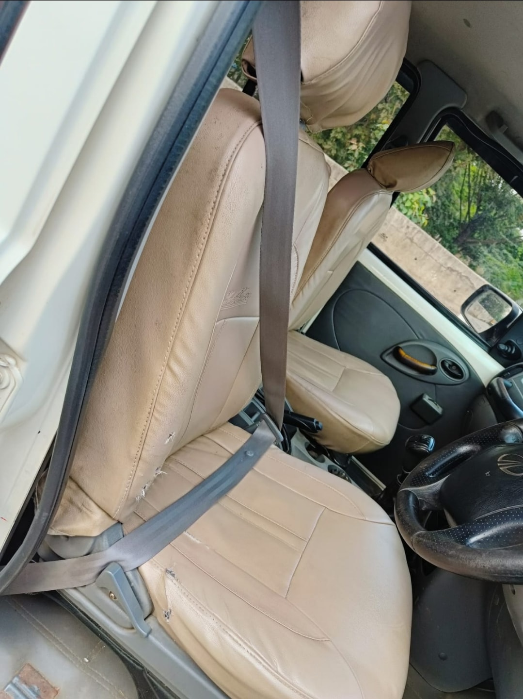 Scorpio image 12 Scorpio image 12