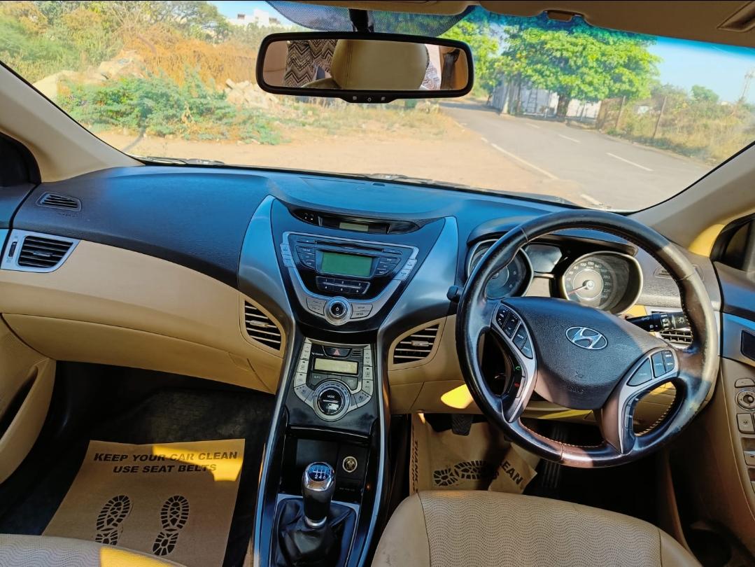 2014 Hyundai Elantra CRDi Leather Dashboard 