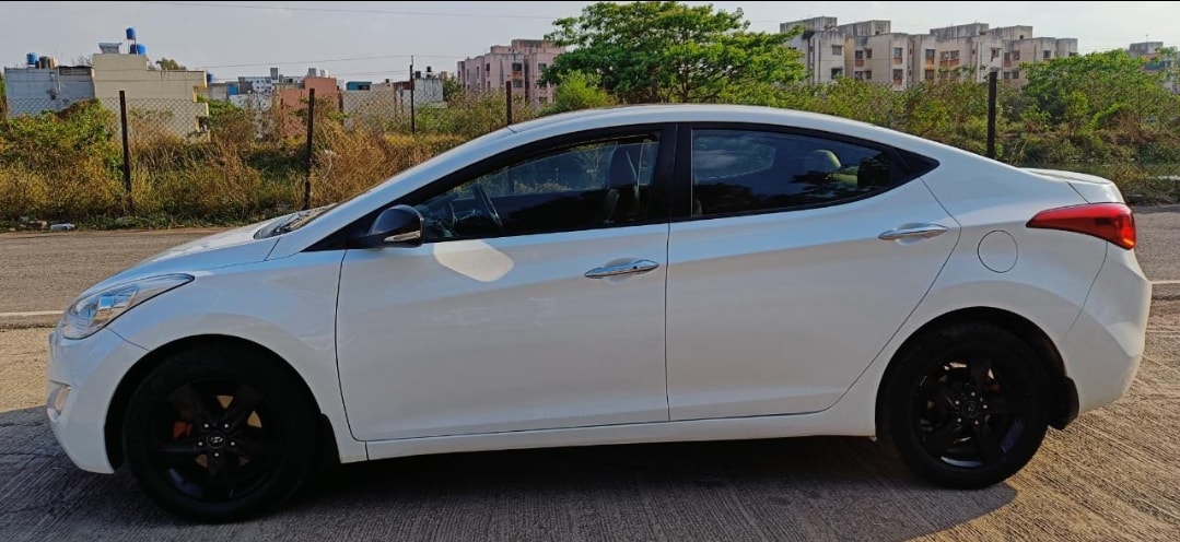 Elantra image 2 Elantra image 2