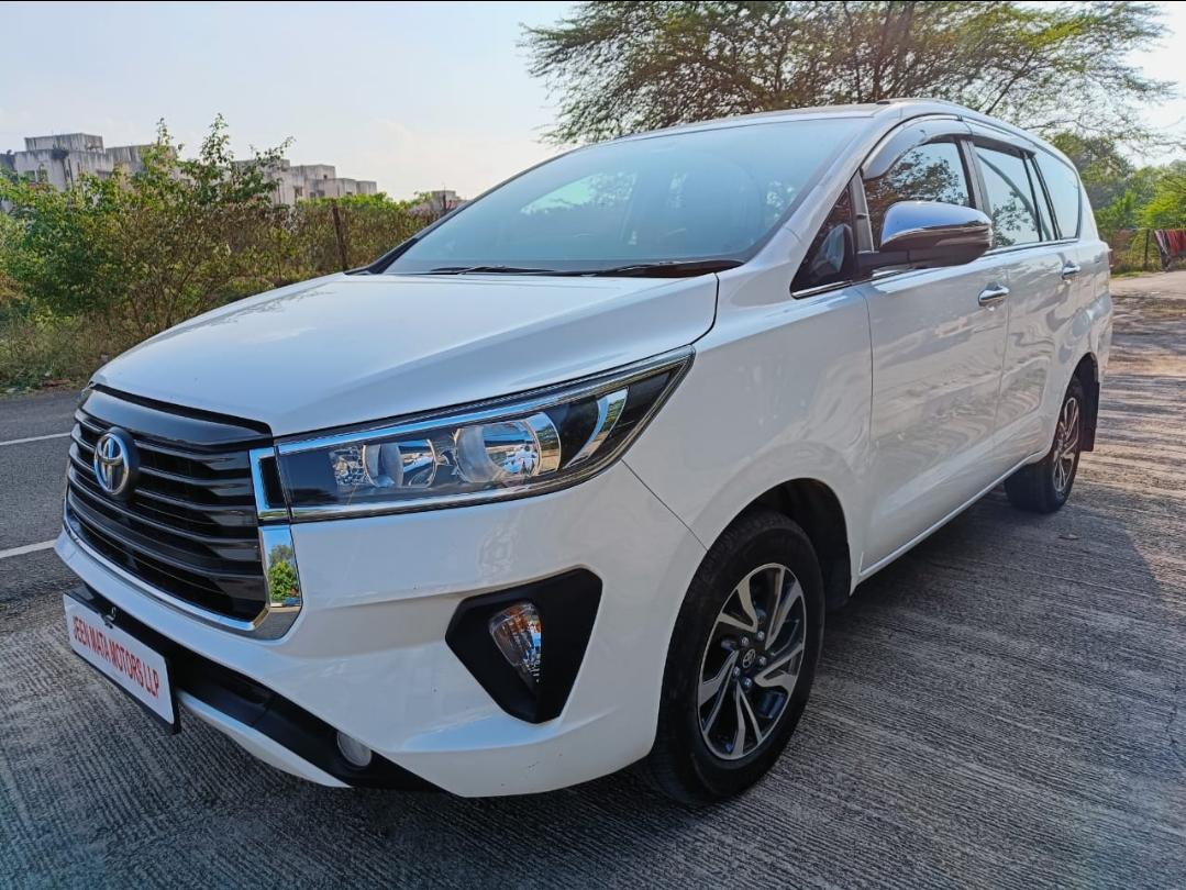 2022 Toyota Innova Crysta 2.4 GX AT 7-Seater Cover Image 