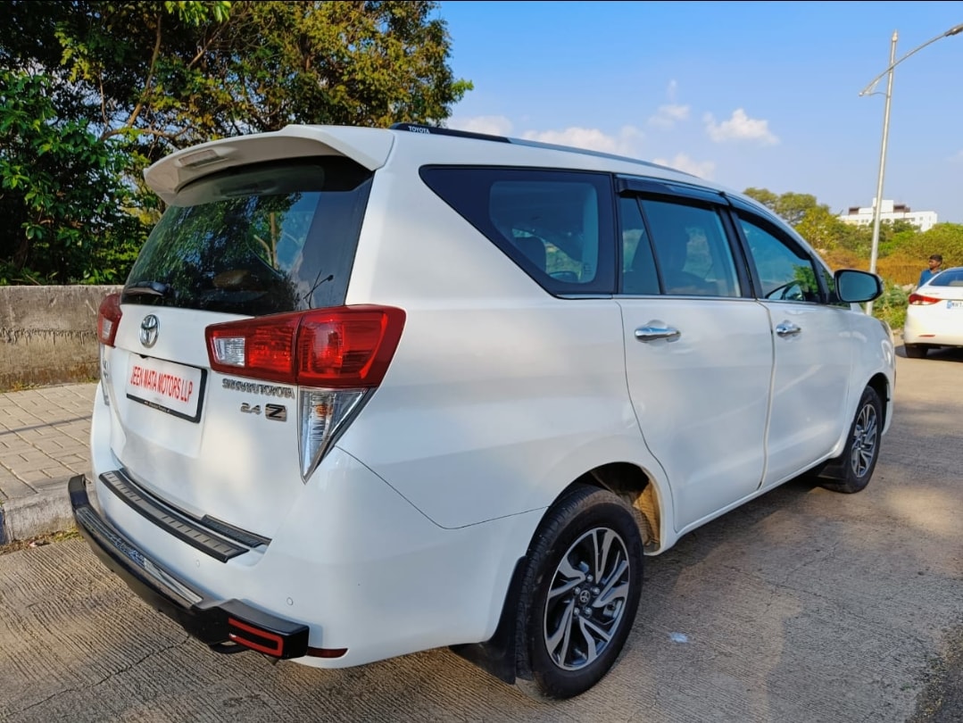 Innova Crysta image 5 Innova Crysta image 5