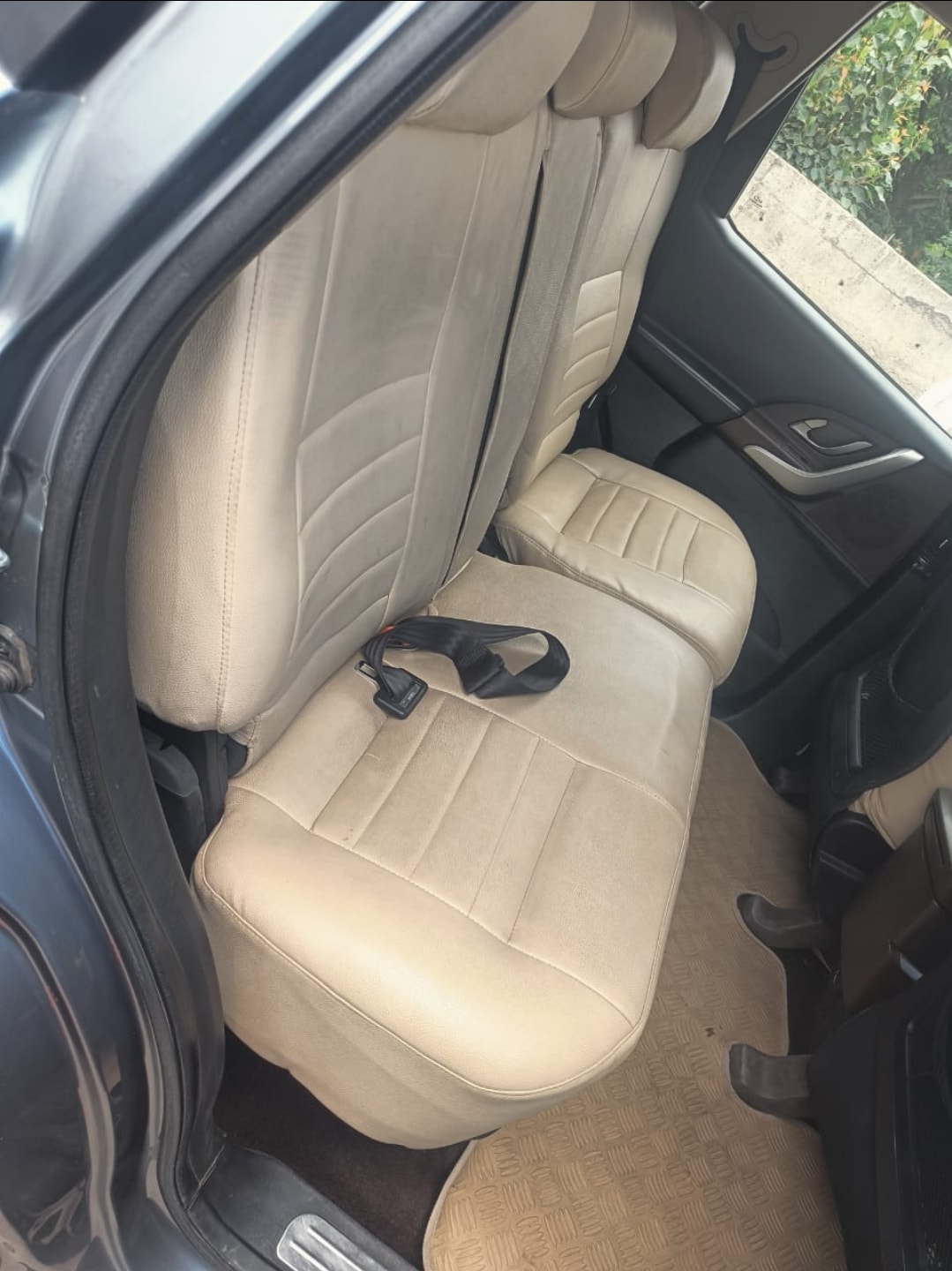 XUV500 image 12 XUV500 image 12