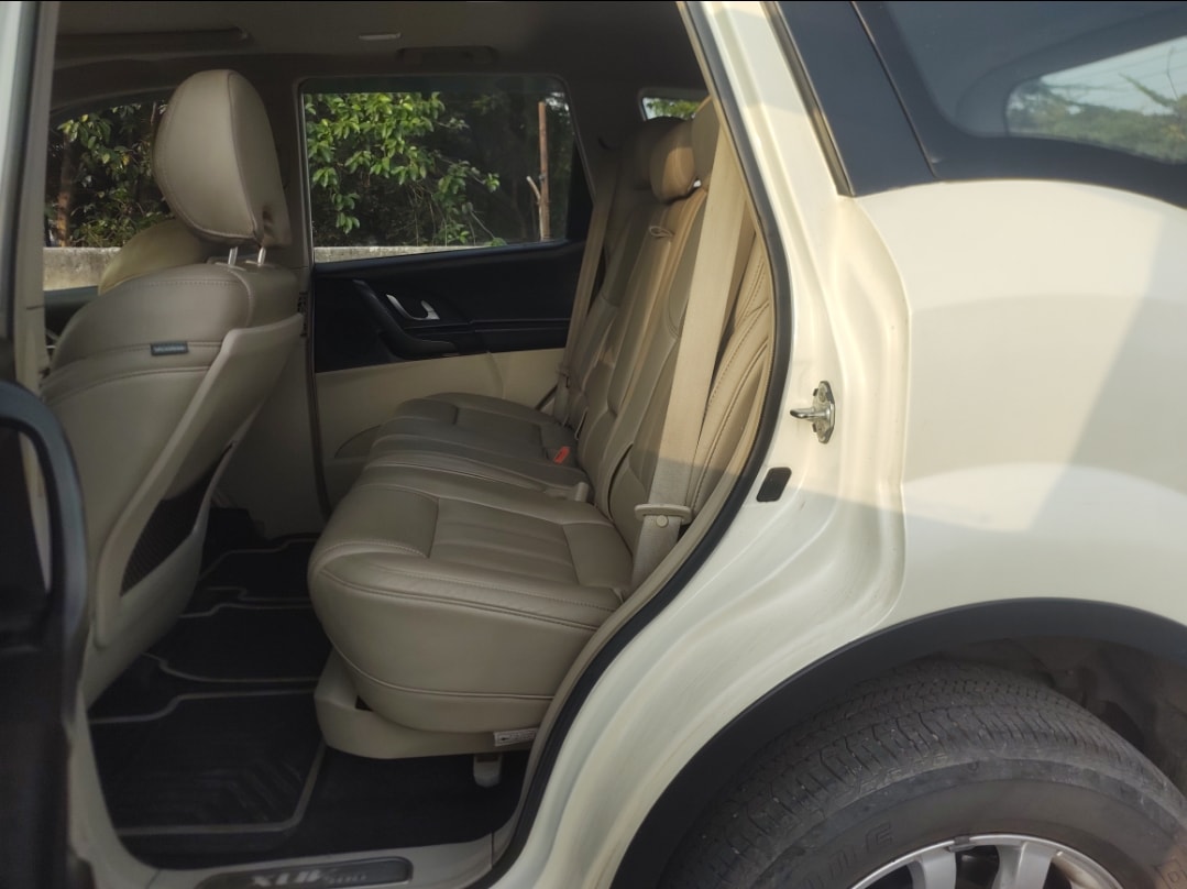 XUV500 image 16 XUV500 image 16