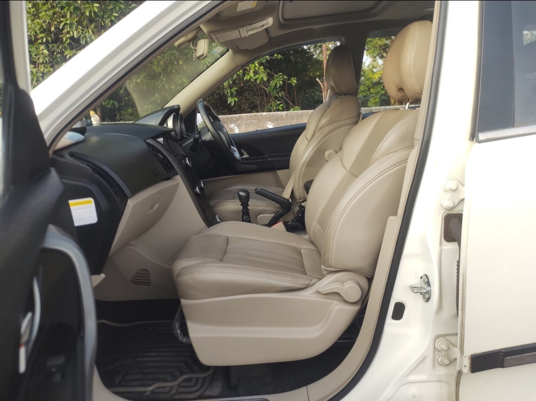 XUV500 image 15 XUV500 image 15