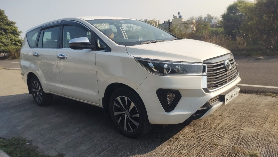 Innova Crysta image 7 Innova Crysta image 7