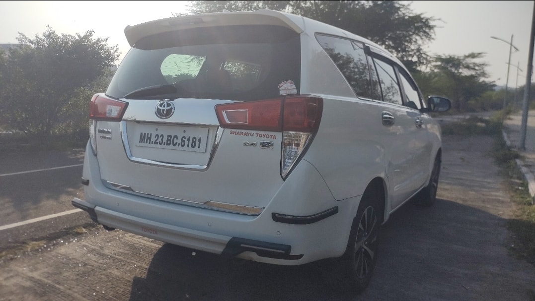 Innova Crysta image 5 Innova Crysta image 5