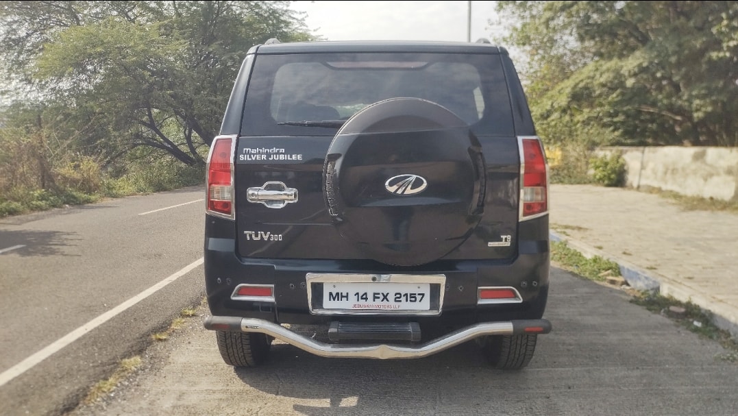 TUV300 image 4 TUV300 image 4