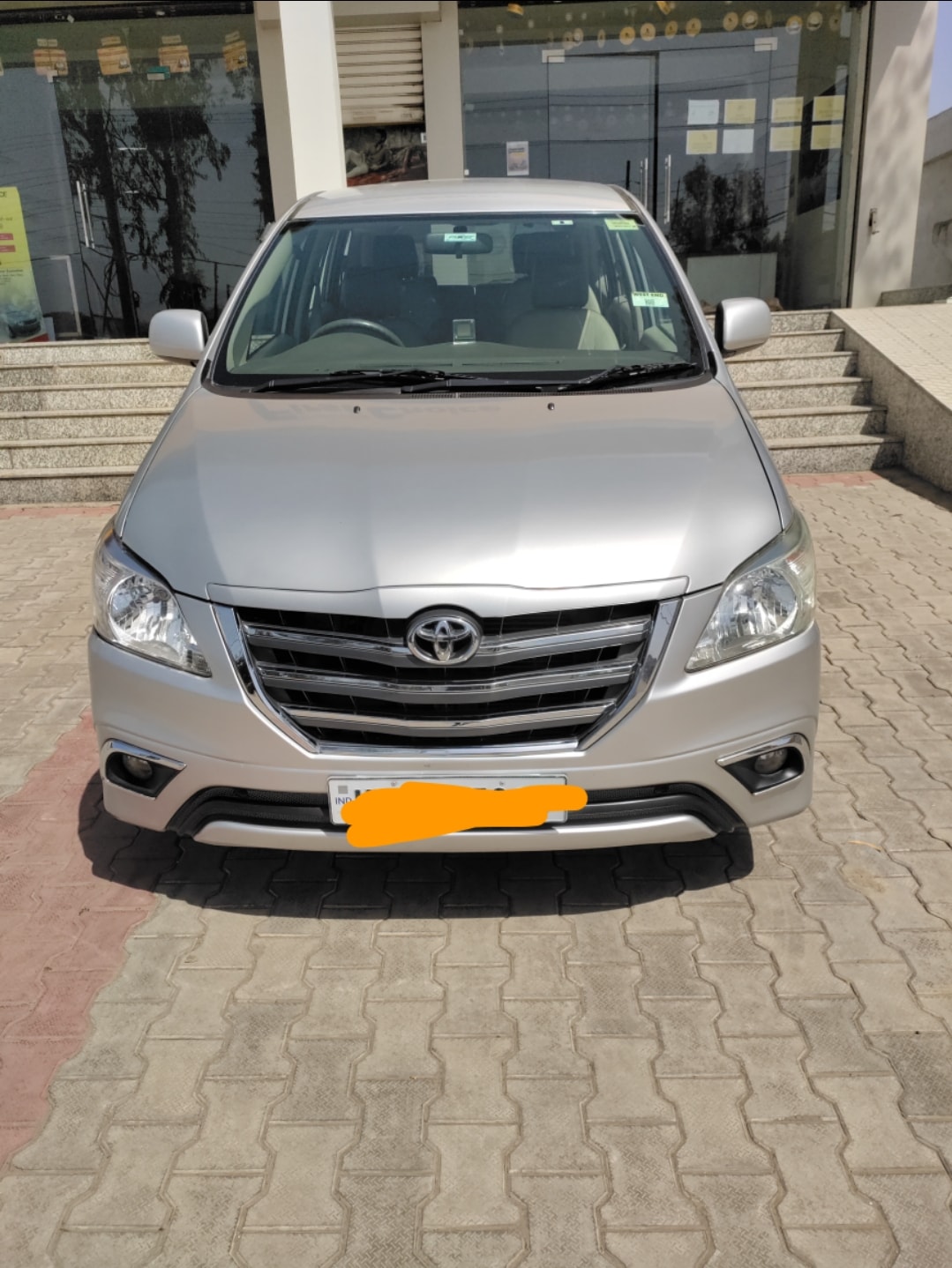 Innova image 3 Innova image 3