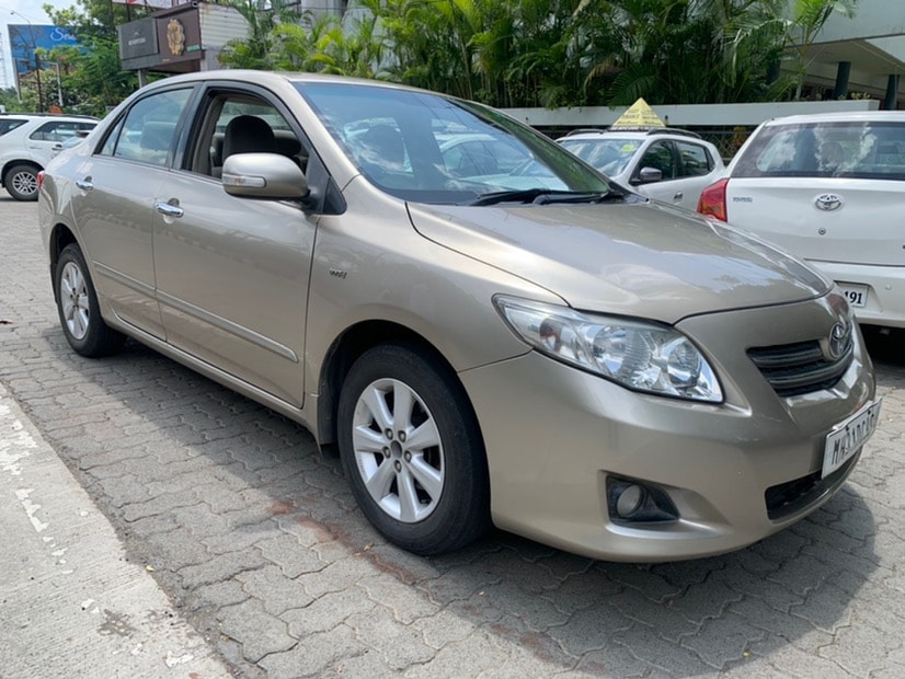 Corolla Altis image 4 Corolla Altis image 4