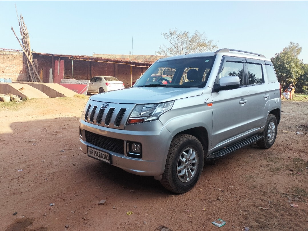 TUV300 image 1 TUV300 image 1