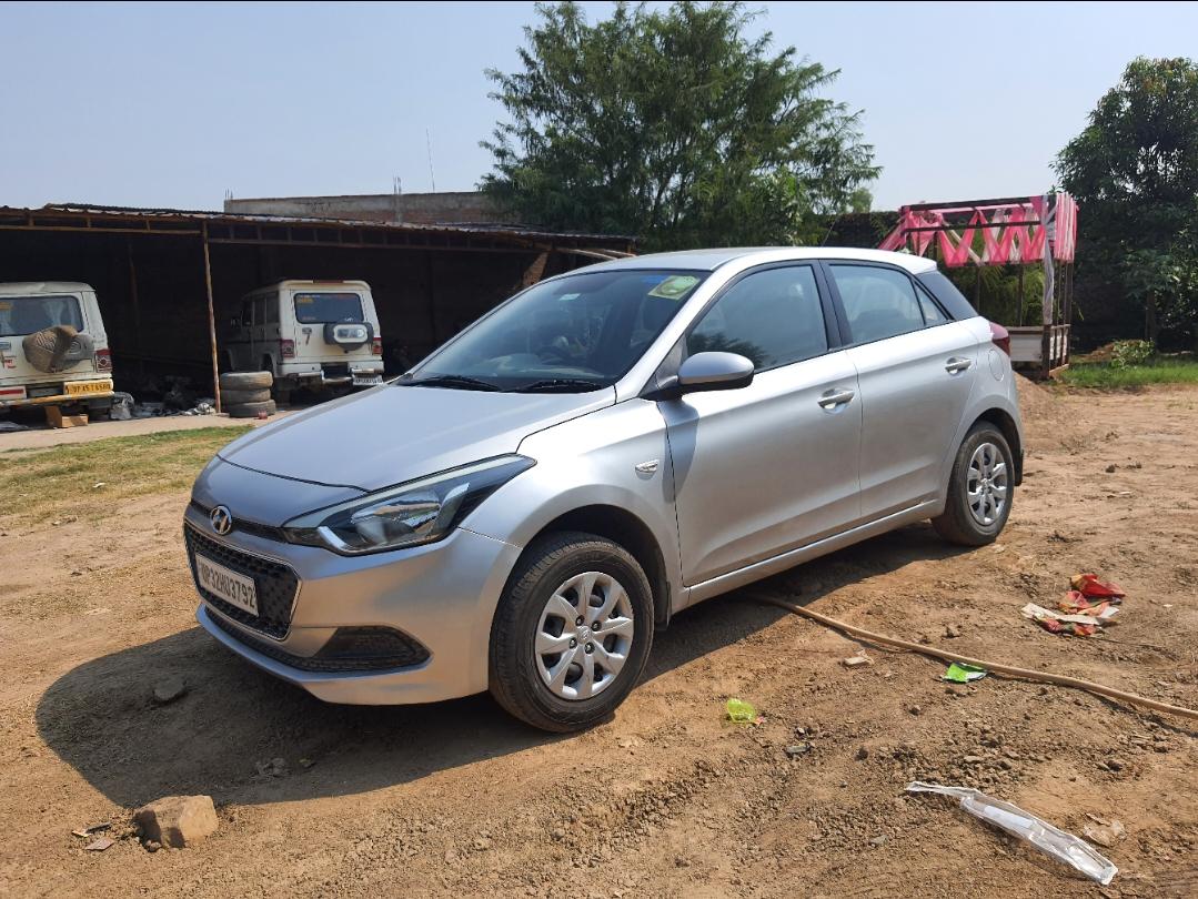 Used 2017 Hyundai i20, Lodhwara, Chitrakoot