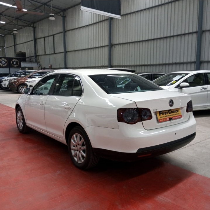 Jetta image 3 Jetta image 3