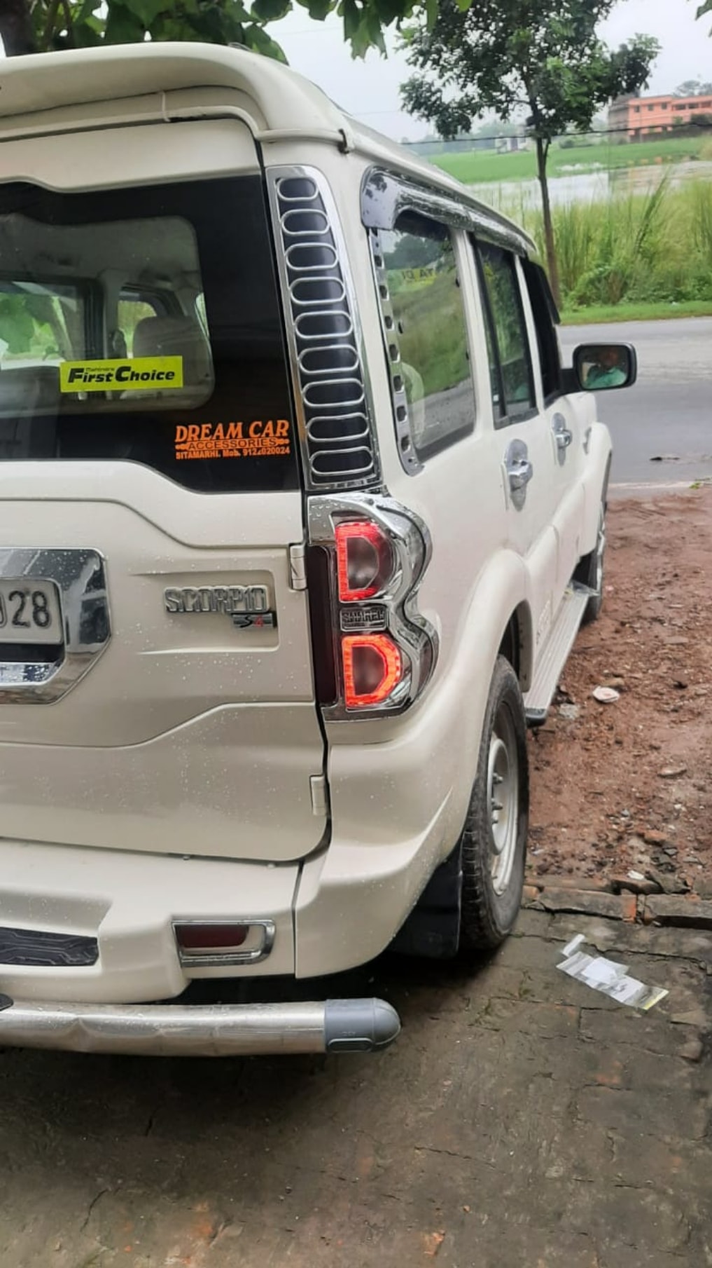 Scorpio image 5 Scorpio image 5