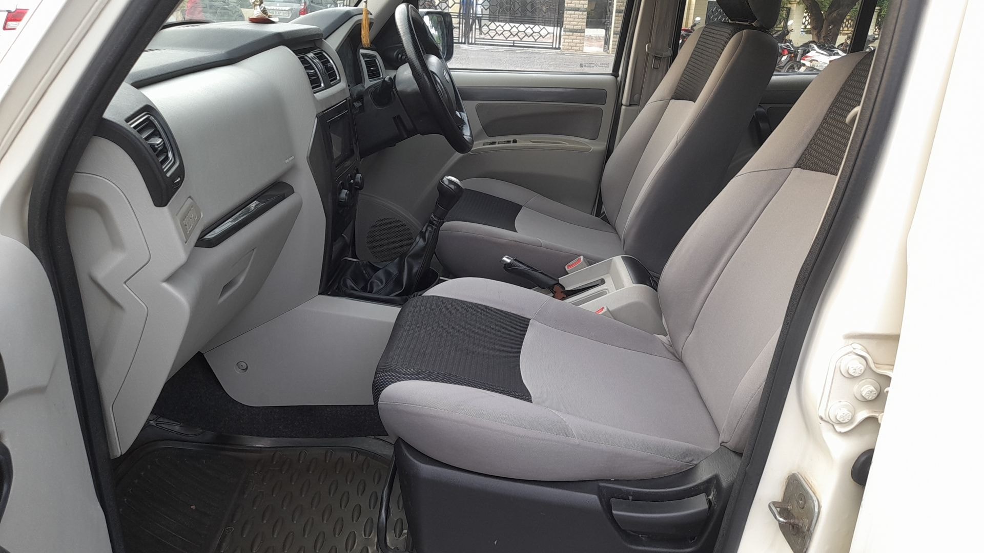 Scorpio image 12 Scorpio image 12