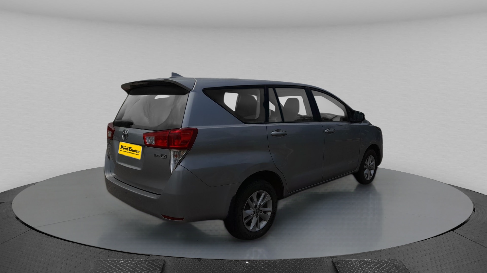 Innova Crysta image 7 Innova Crysta image 7