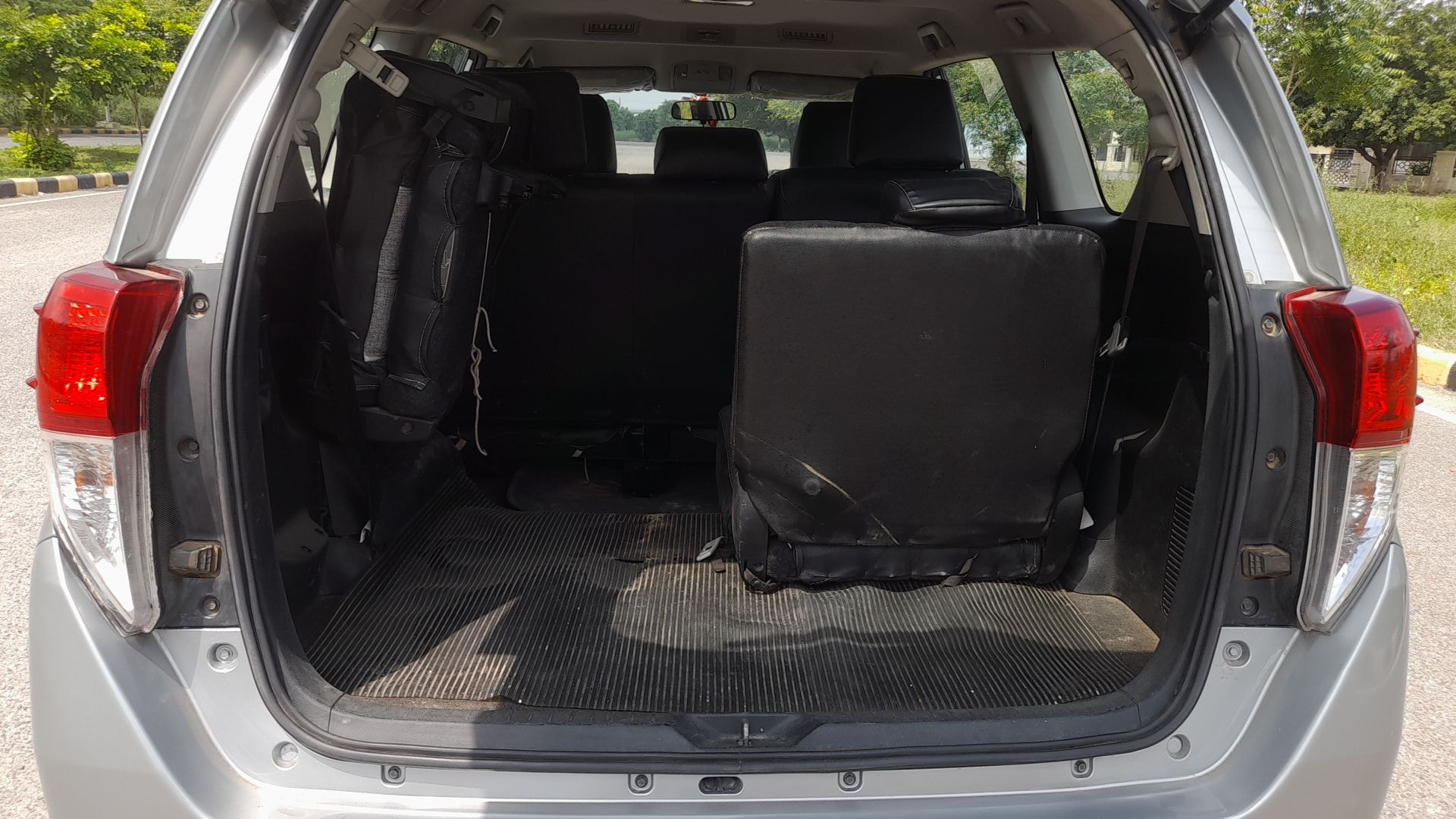 Innova Crysta image 13 Innova Crysta image 13