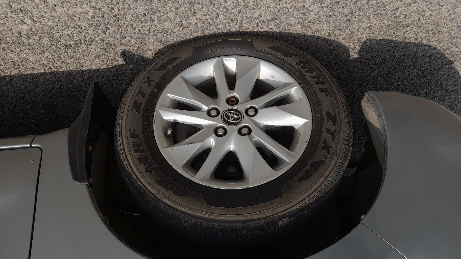 Innova Crysta image 10 Innova Crysta image 10