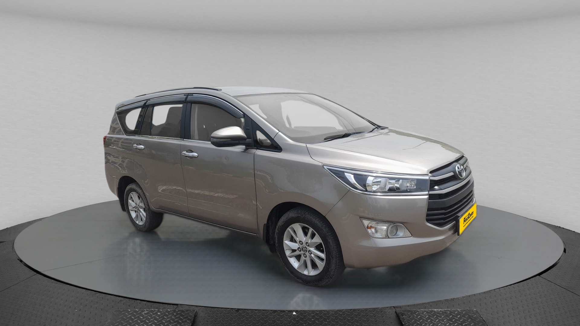 Innova Crysta image 5 Innova Crysta image 5