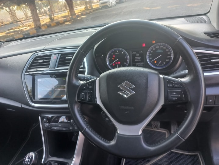 S-Cross image 13 S-Cross image 13