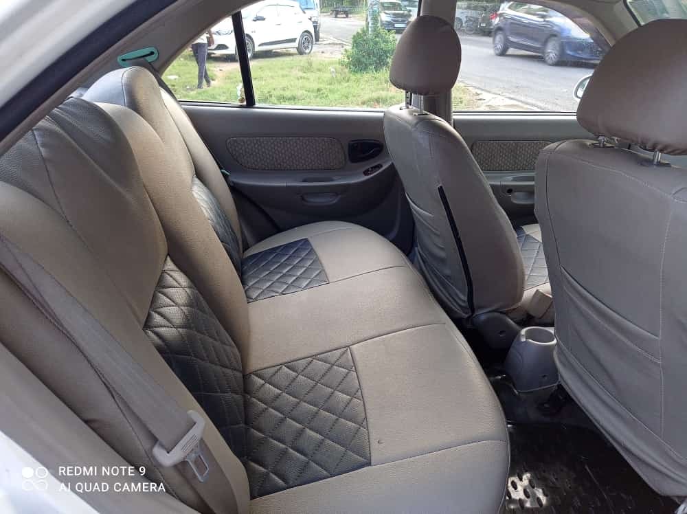 Accent image 14 Accent image 14