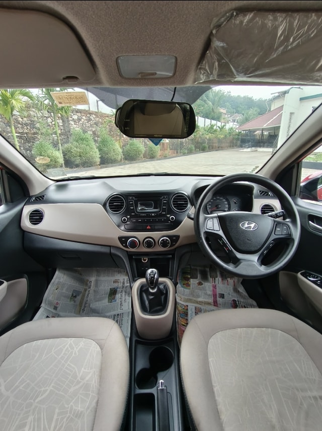 View Hyundai Xcent Image 10 Used Hyundai Xcent Image 10