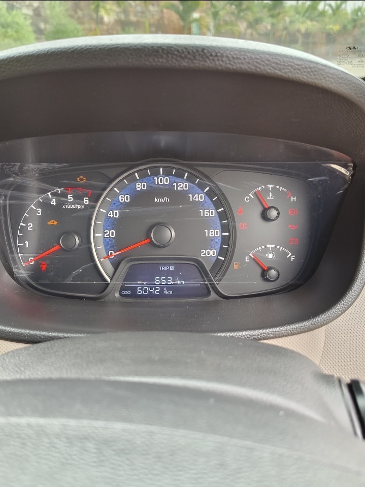 View 2015 Hyundai Xcent S Diesel Image 9 Used 2015 Hyundai Xcent S Diesel Image 9