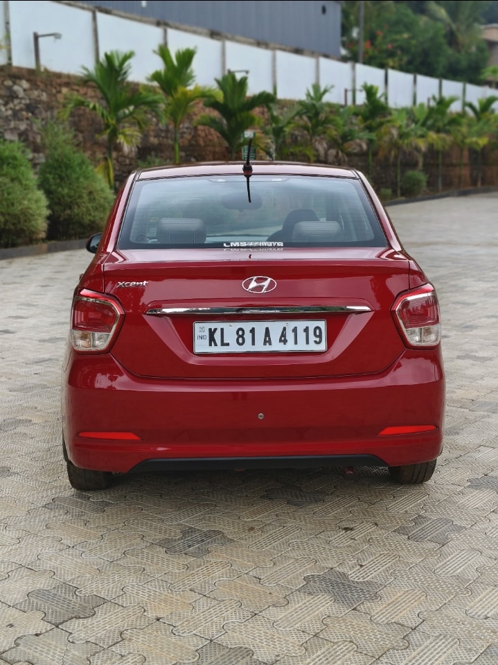 View 2015 Hyundai Xcent S Diesel Image 3 Used 2015 Hyundai Xcent S Diesel Image 3