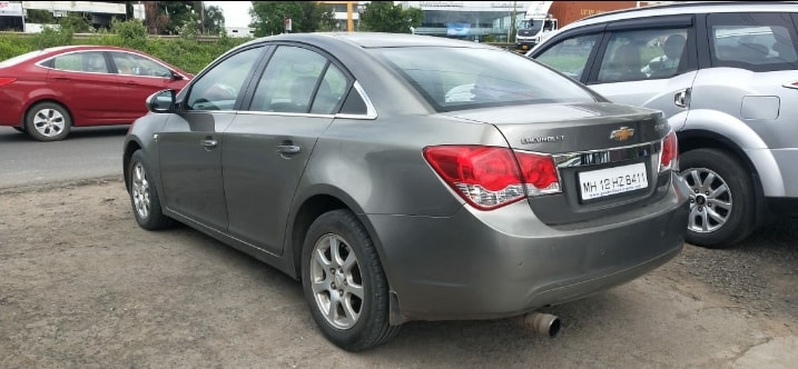 Cruze image 8 Cruze image 8